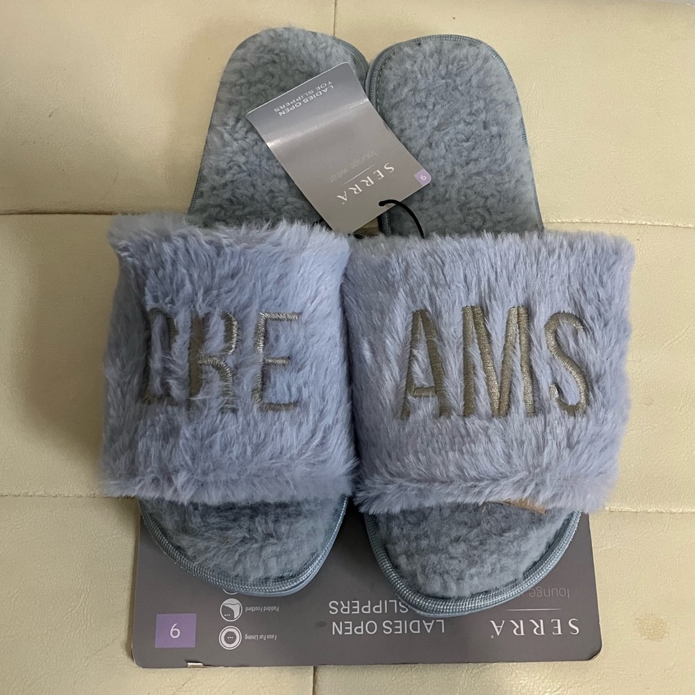 Cozy Soft Fuzzy Blue Dreams New Women’s Slippers Size 9